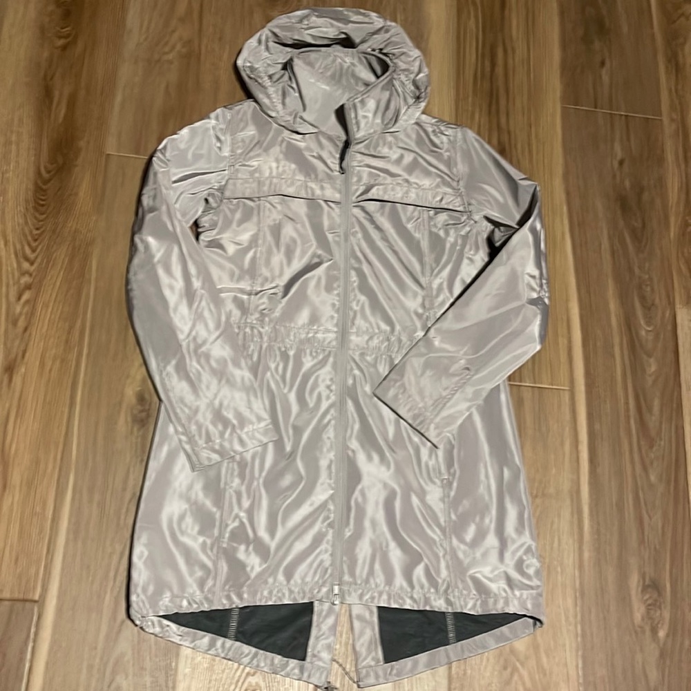 Mondetta rain jacket. Size XS